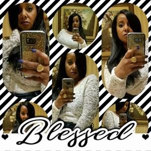 Meet your Posher, Yolanda